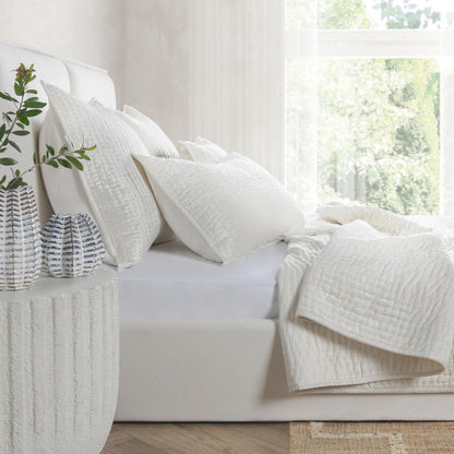 Bari - Velvet Quilt Set