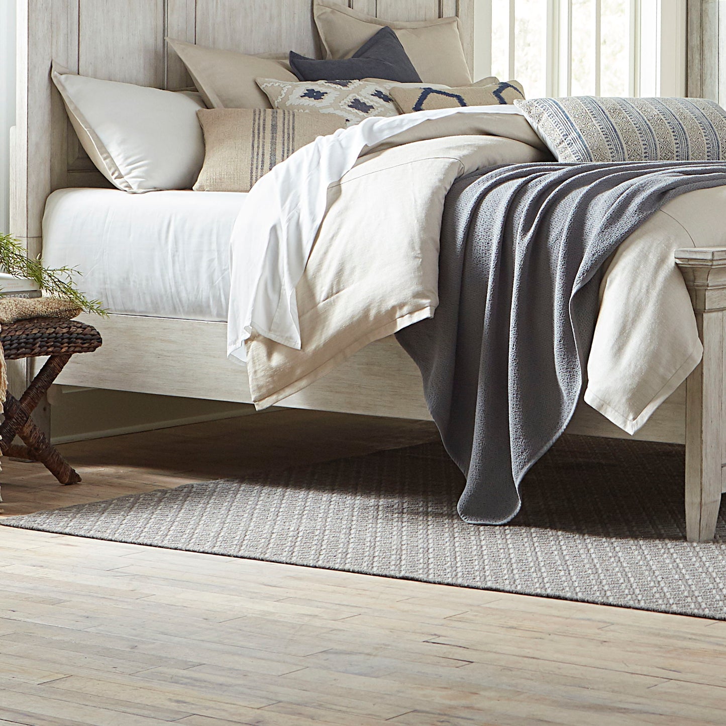 Heartland - Panel Bed Rails - Antique White / Tobacco Tops
