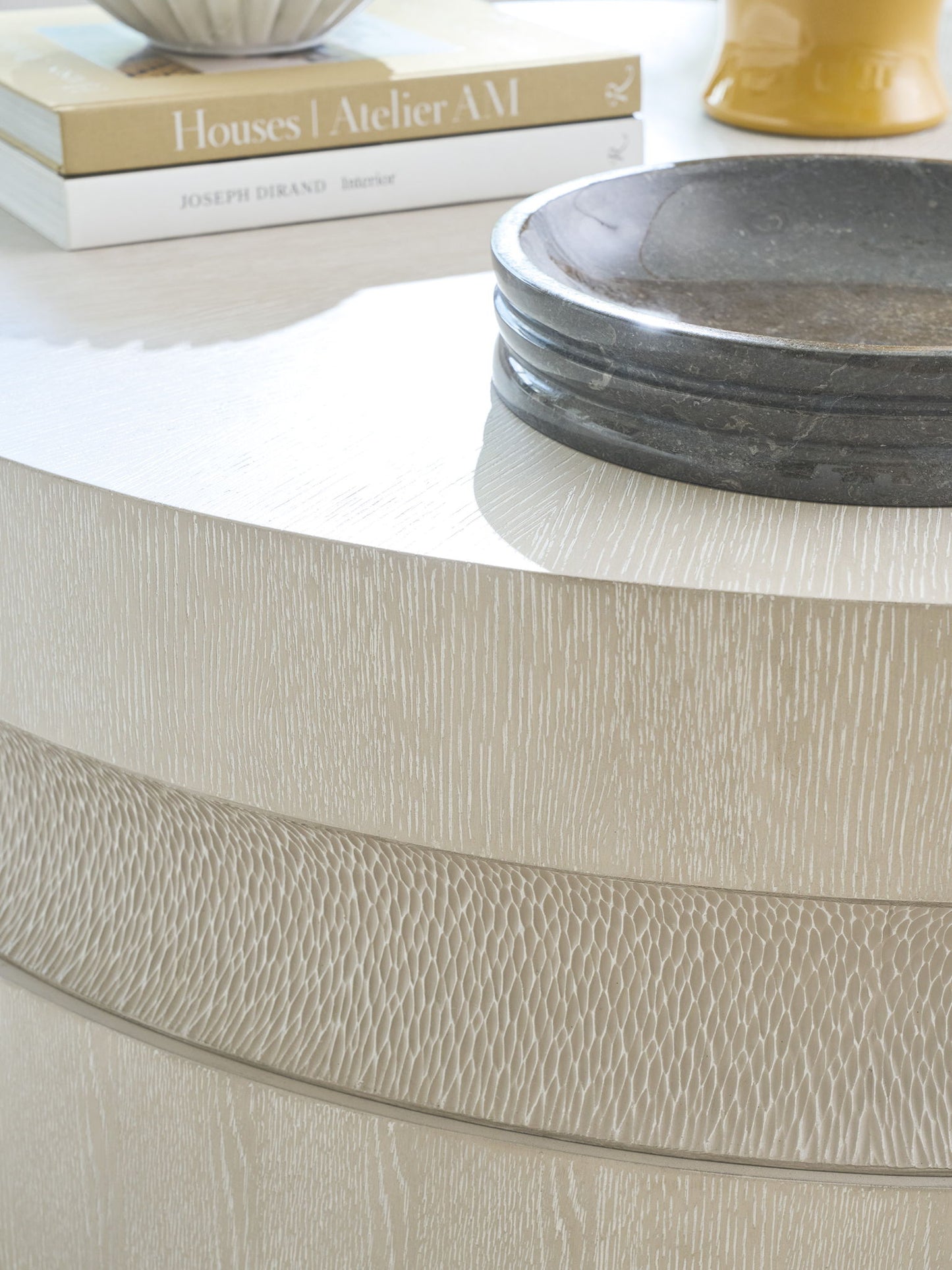 Copacabana - Bianca Round Cocktail Table - White