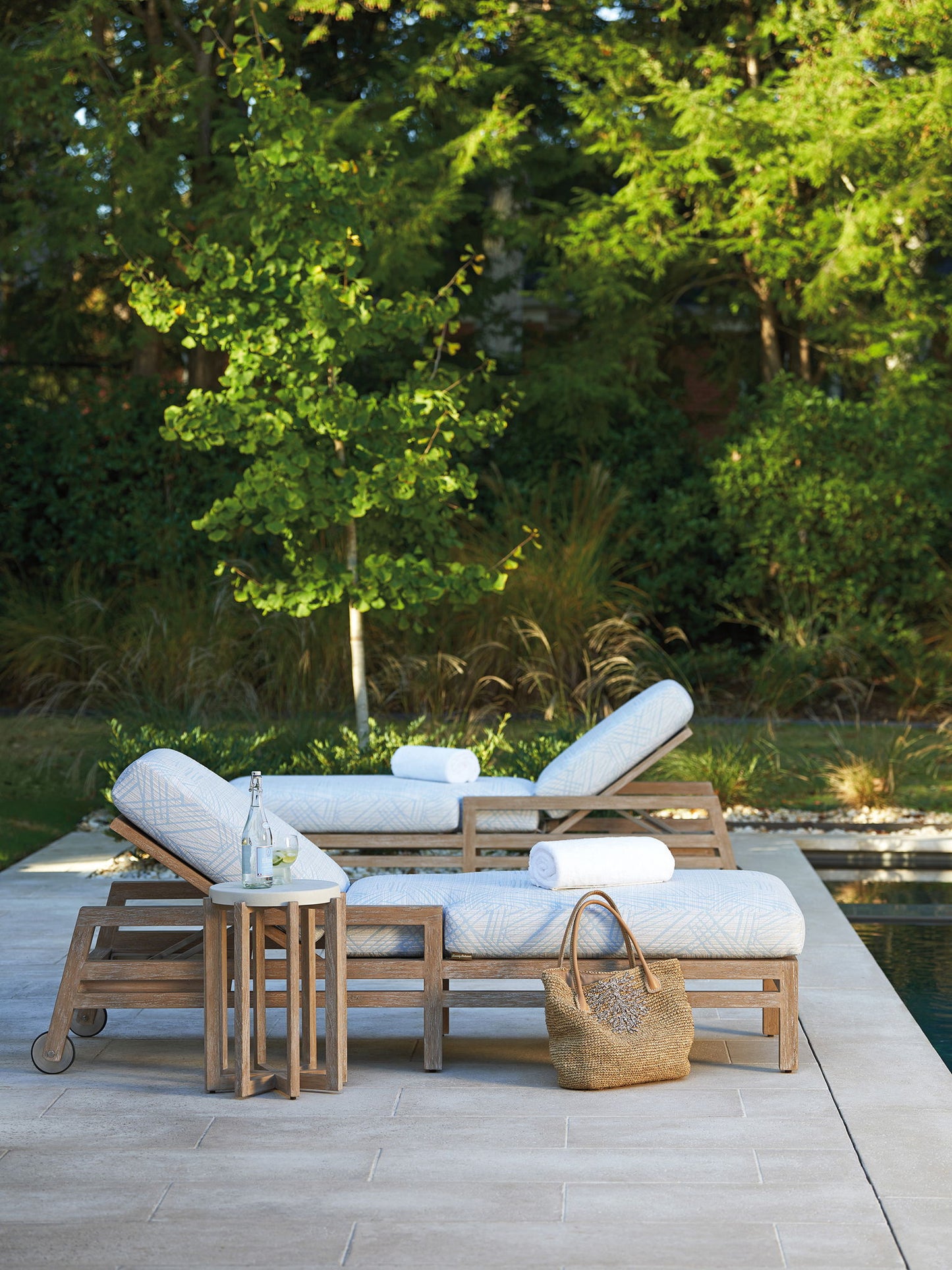 Stillwater Cove - Chaise Lounge - Light Brown / Blue