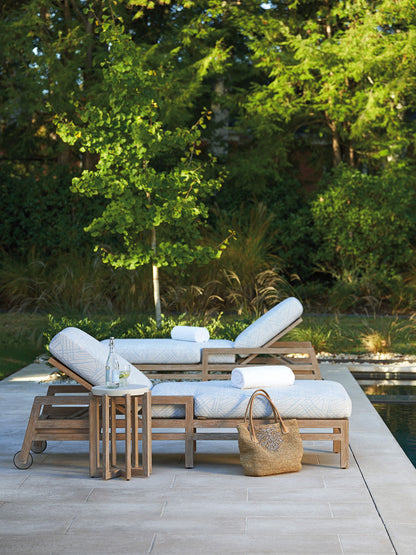 Stillwater Cove - Chaise Lounge - Light Brown / Blue