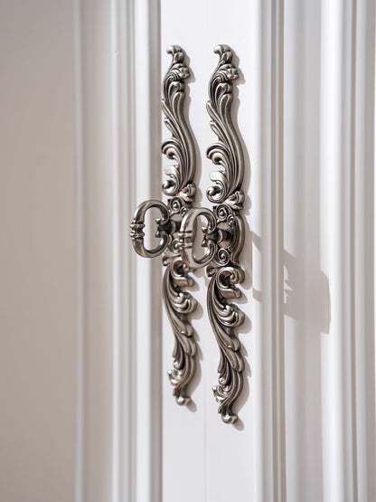 Villa Blanca - Grand Villa Cabinet - White