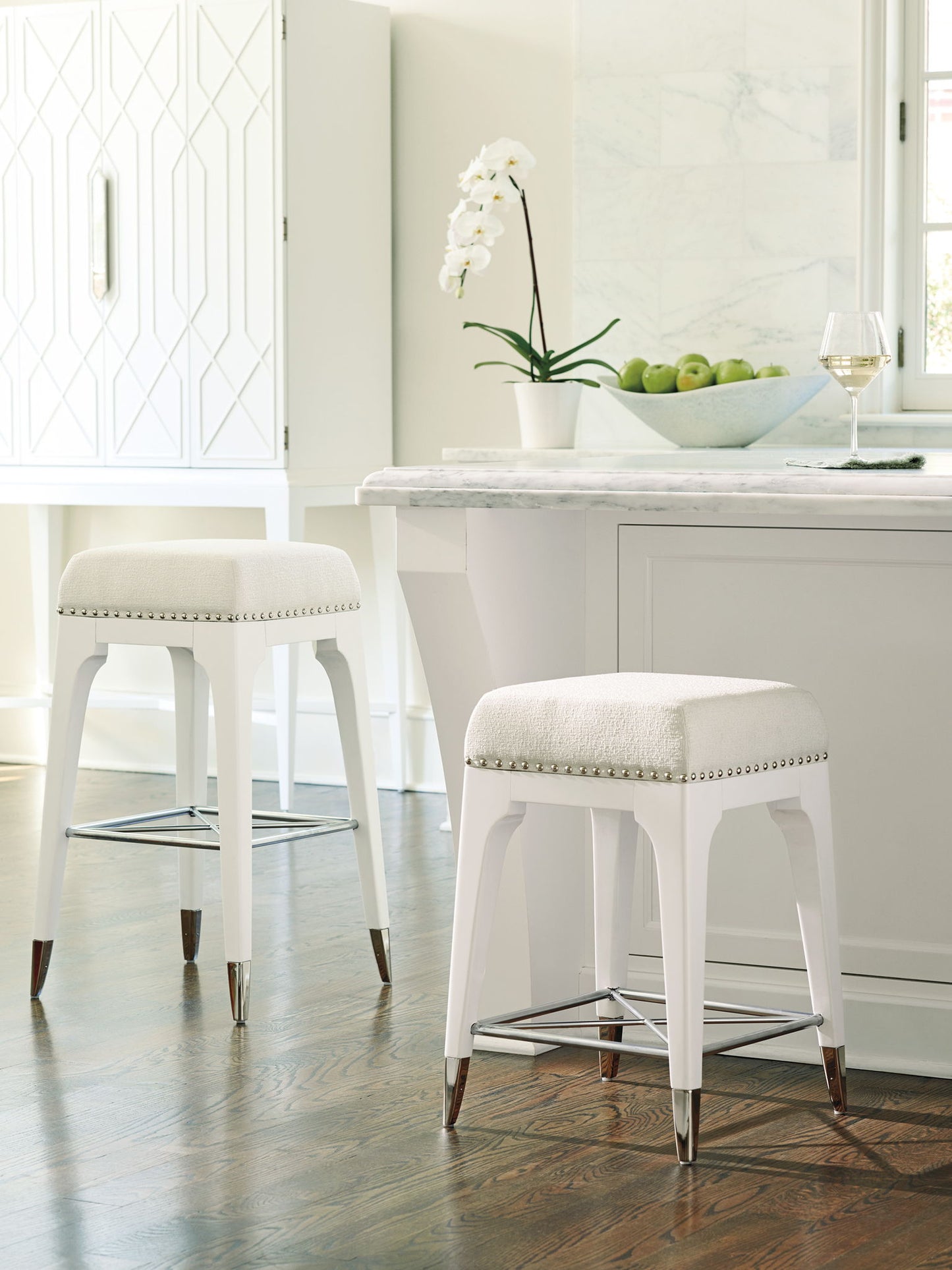 Avondale - Northbrook Stool