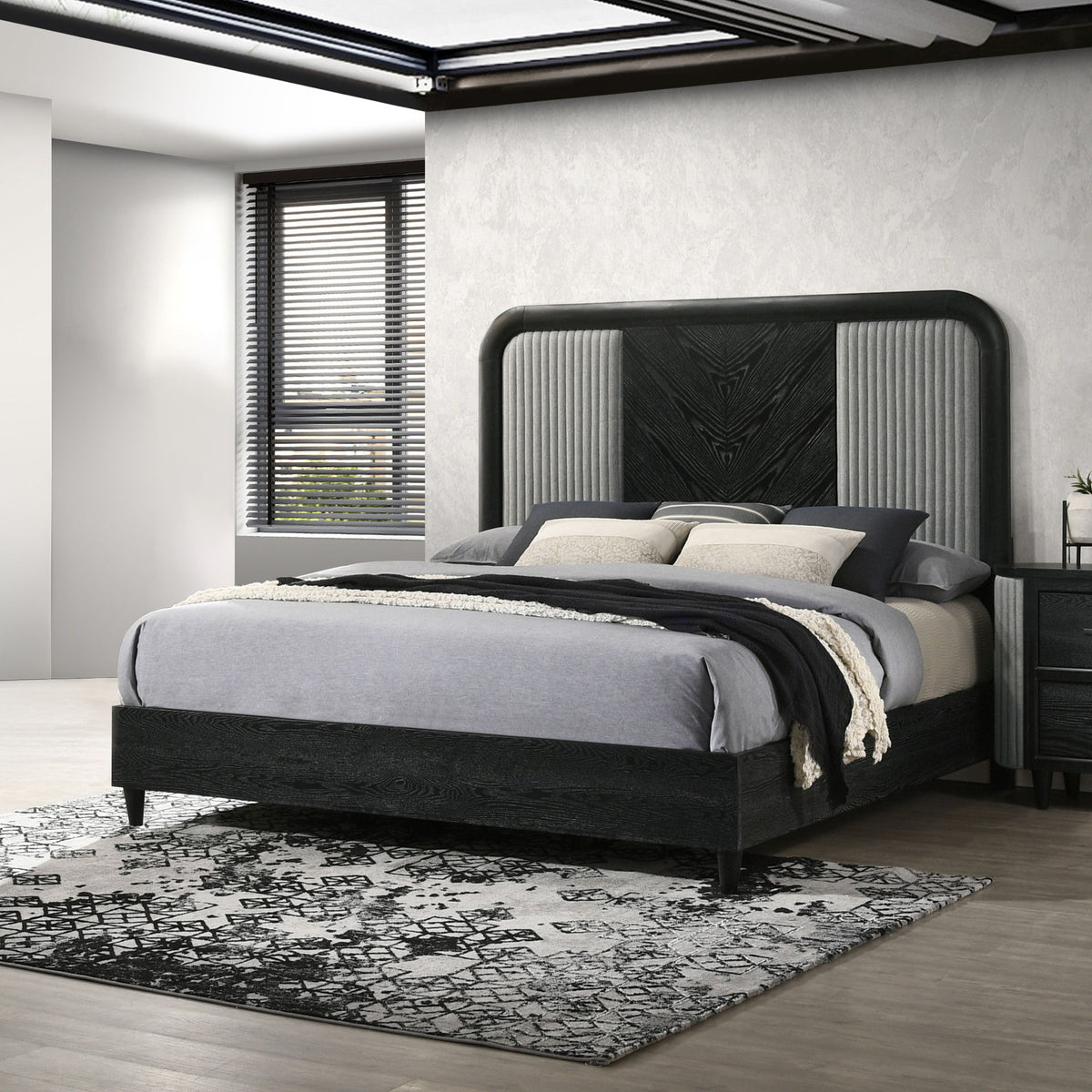 Skyline - Eastern King / Queen Panel Side Rails - Onyx