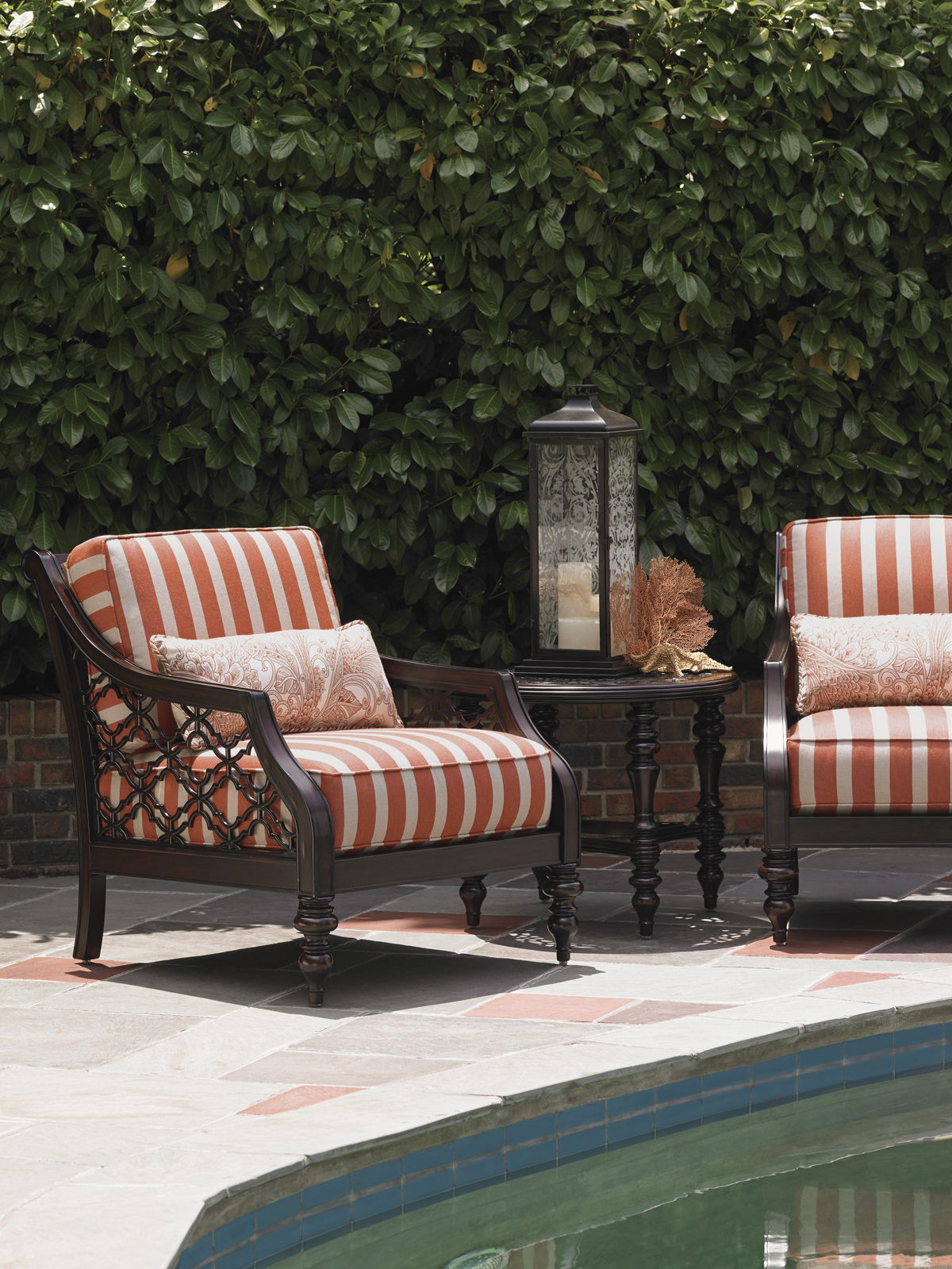 Royal Kahala Black Sands - Lounge Chair - Dark Brown / Red