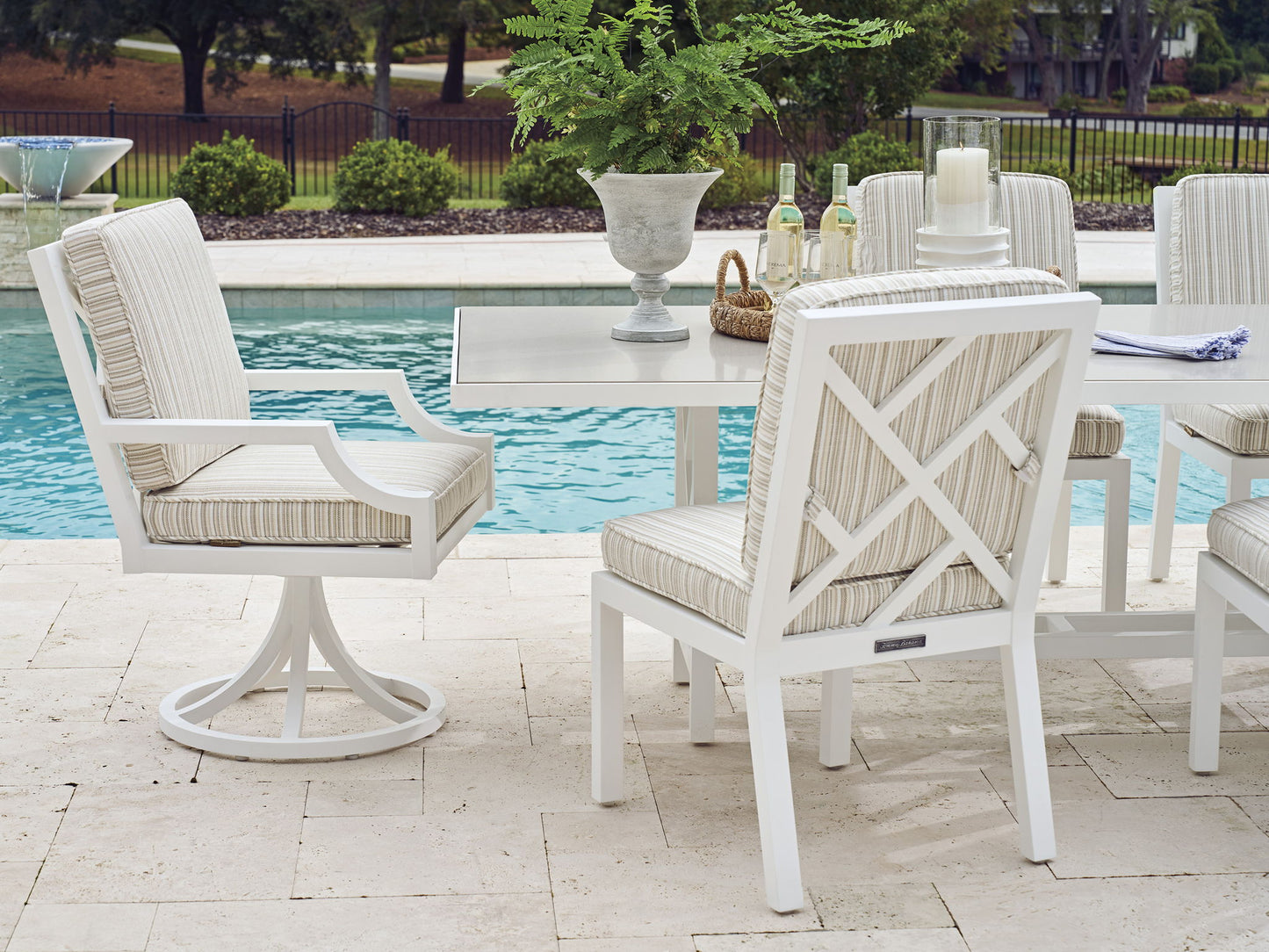 Island Classic - Swivel Rocker Arm Chair - Beige