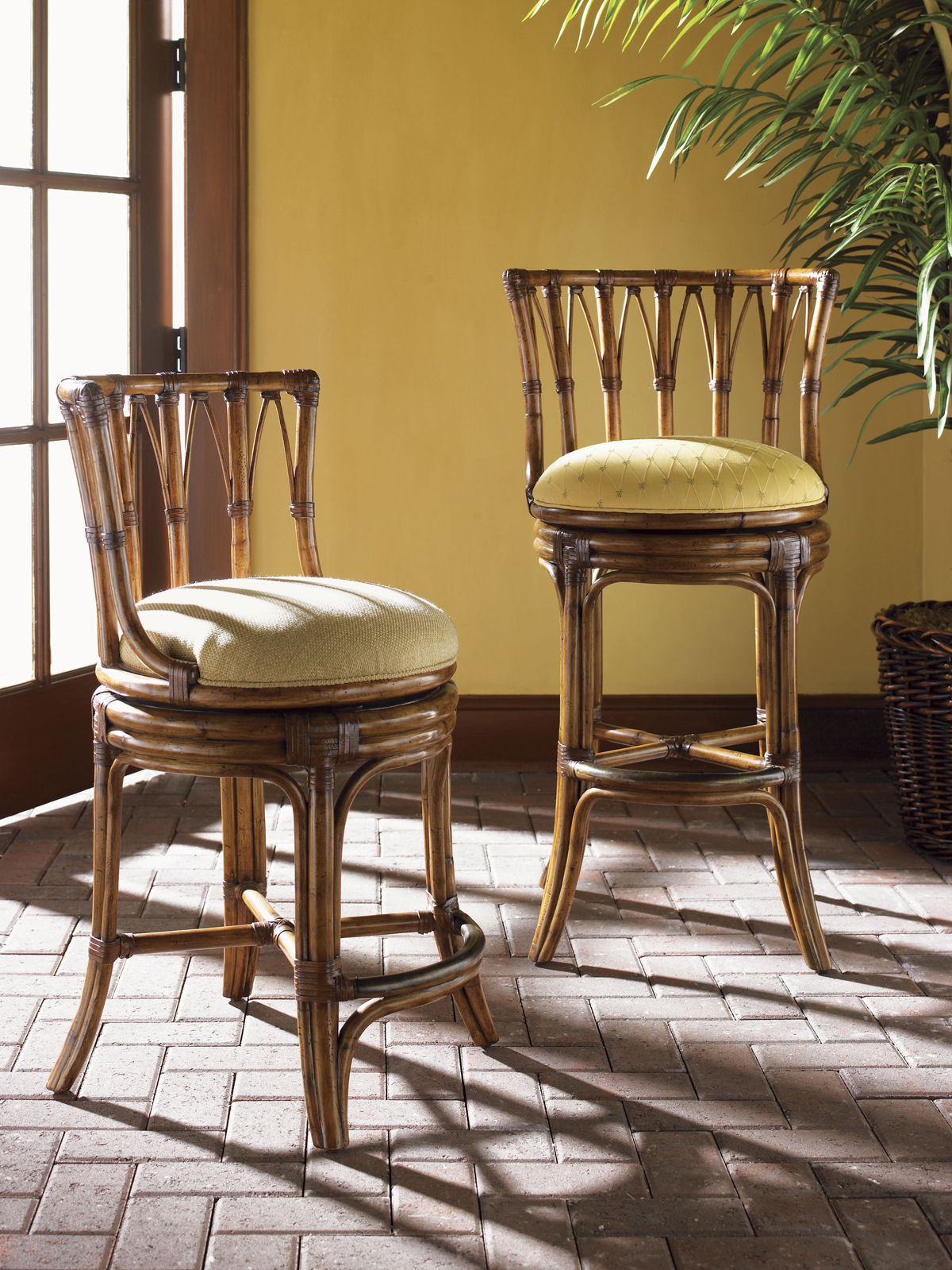Island Estate - South Beach Swivel Bar Stool - Dark Brown
