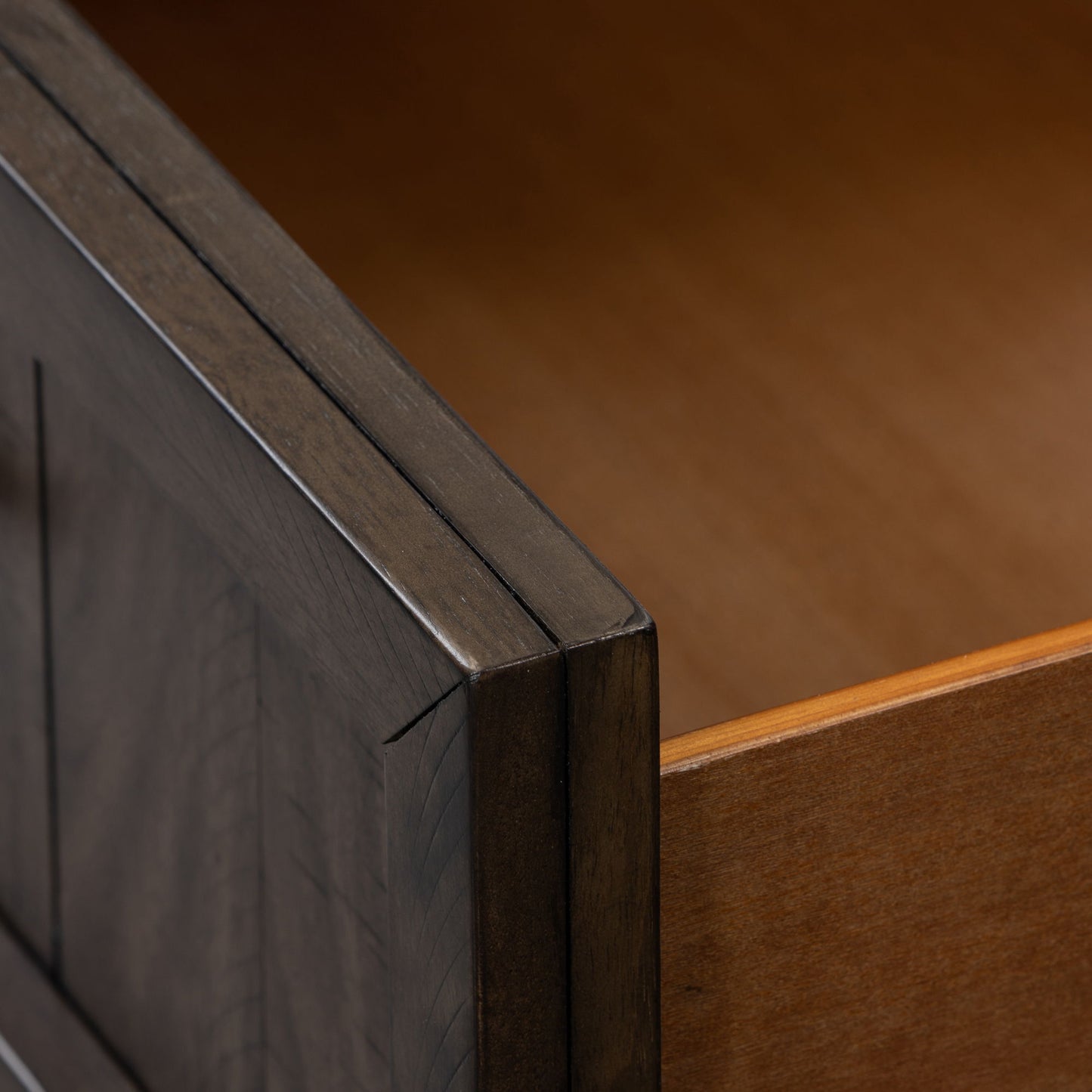 Thornwood Hills - Queen Storage Footboard - Rock Beaten Brown