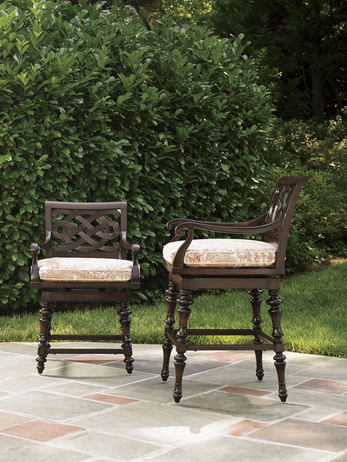 Royal Kahala Black Sands - Swivel Stool
