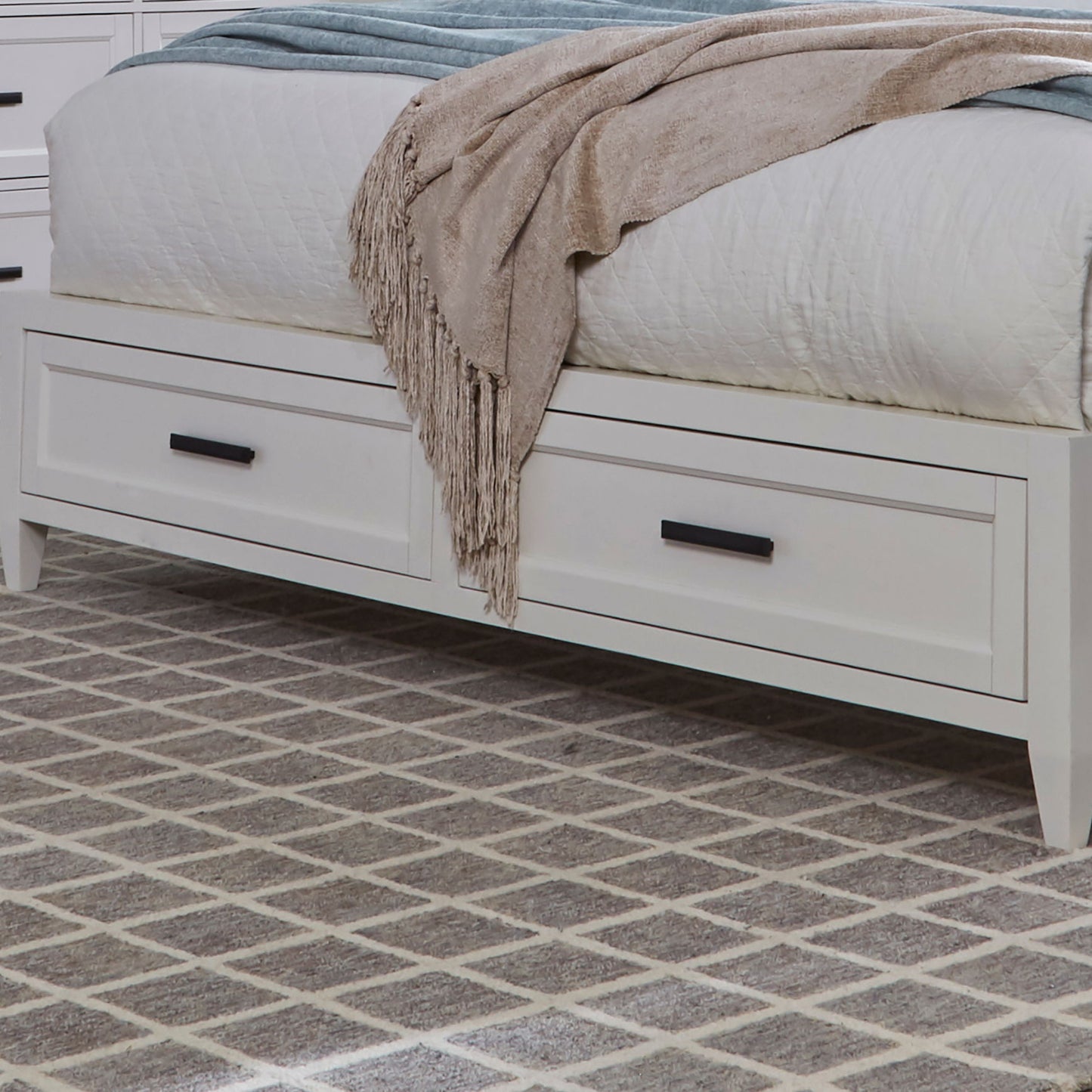 Americana Modern Bedroom - King Shelter Footboard With Drawers Slats And Legs - Cotton