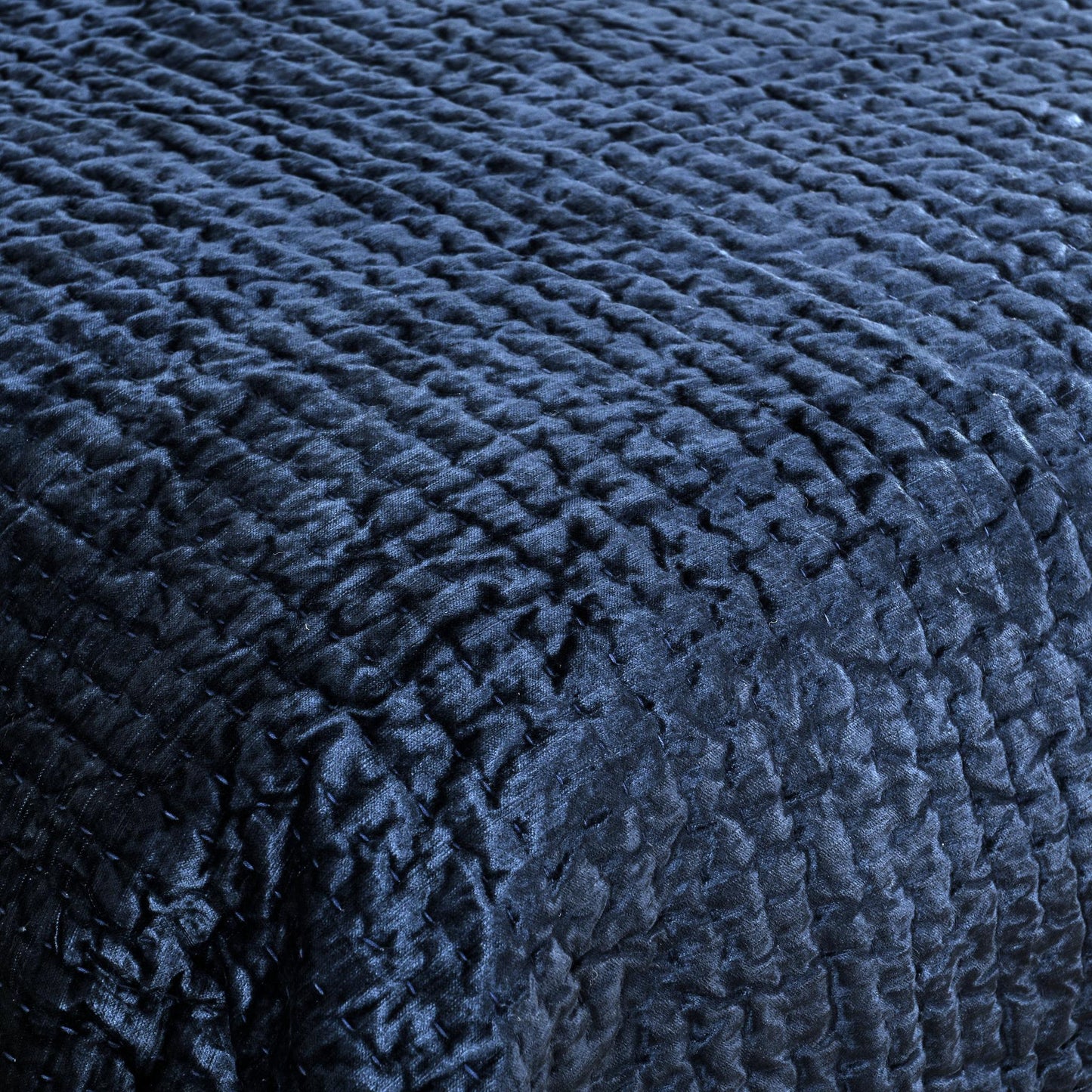 Bari - Velvet Quilt Collection