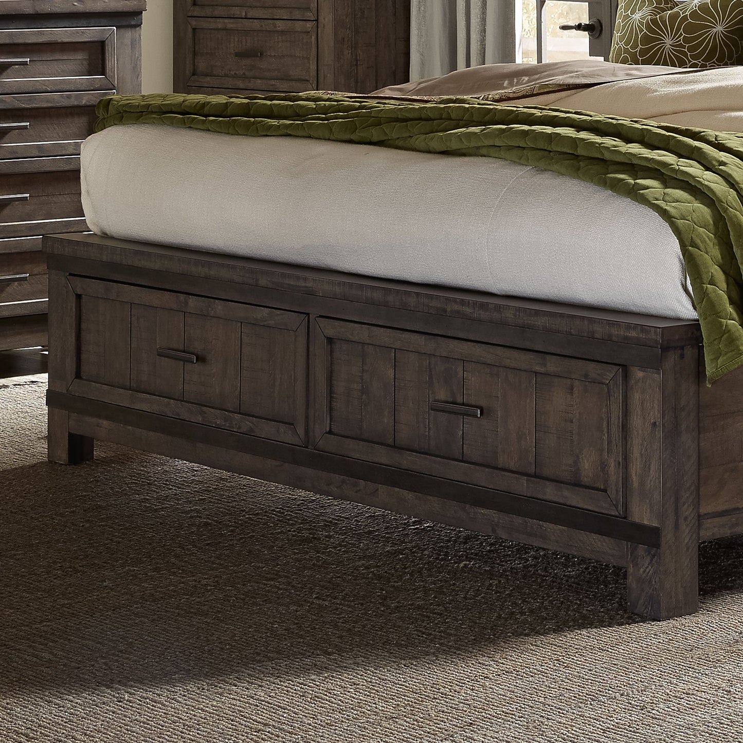 Thornwood Hills - Queen Storage Footboard - Rock Beaten Brown
